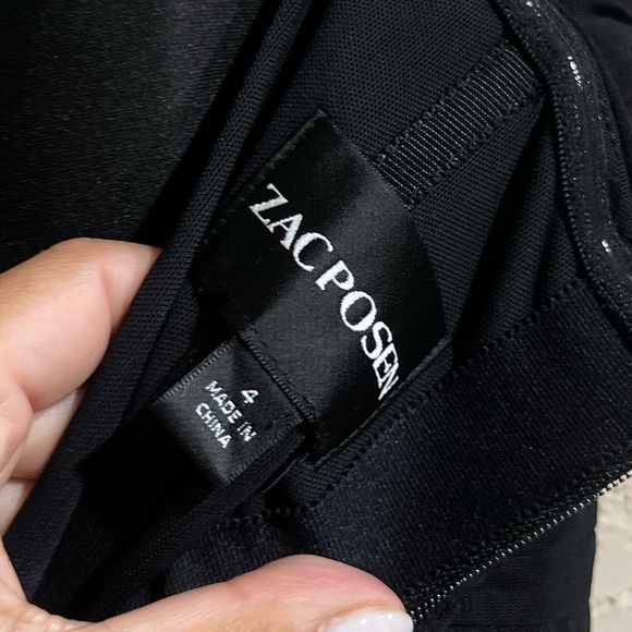 Zac Posen | Ruched Tulle Body-Con Gown Size: 4 - Picture 9 of 10